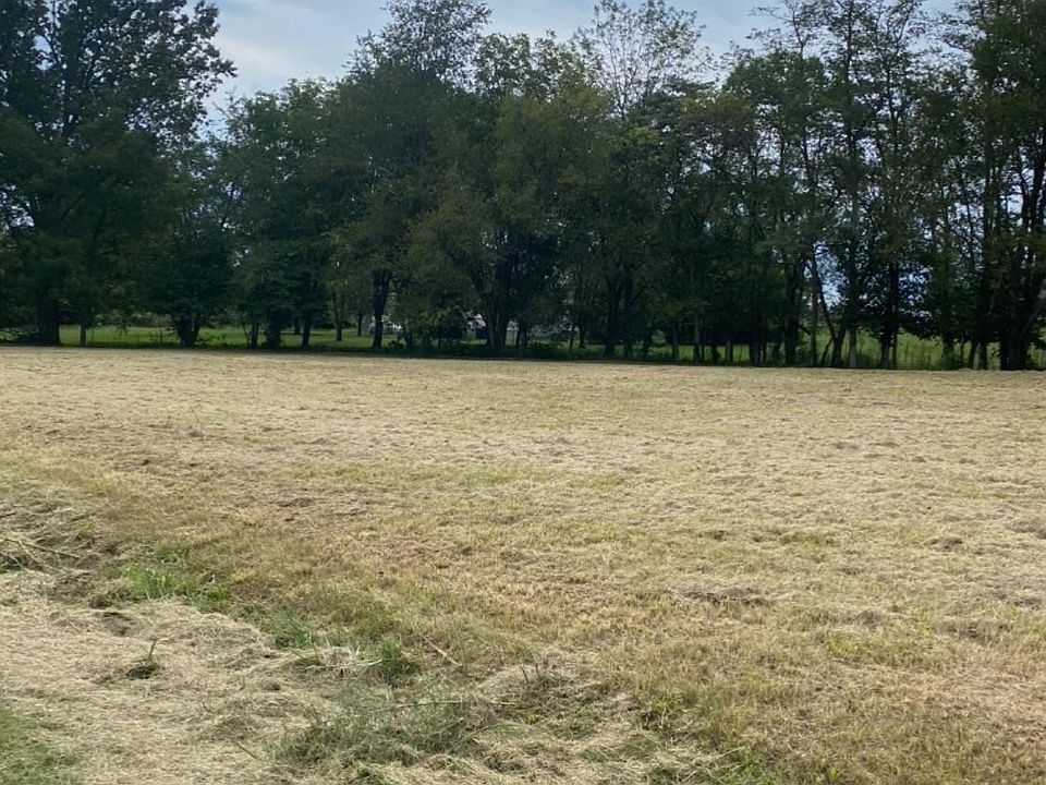 1st image of 111 Kingston Acres #5