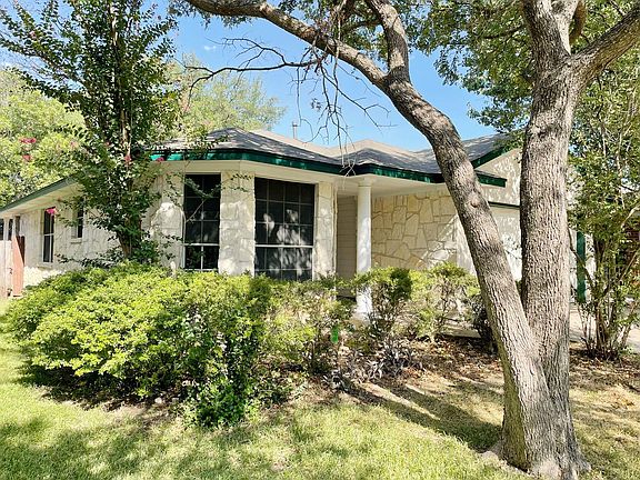 3rd image of 2512 Claudia Dr