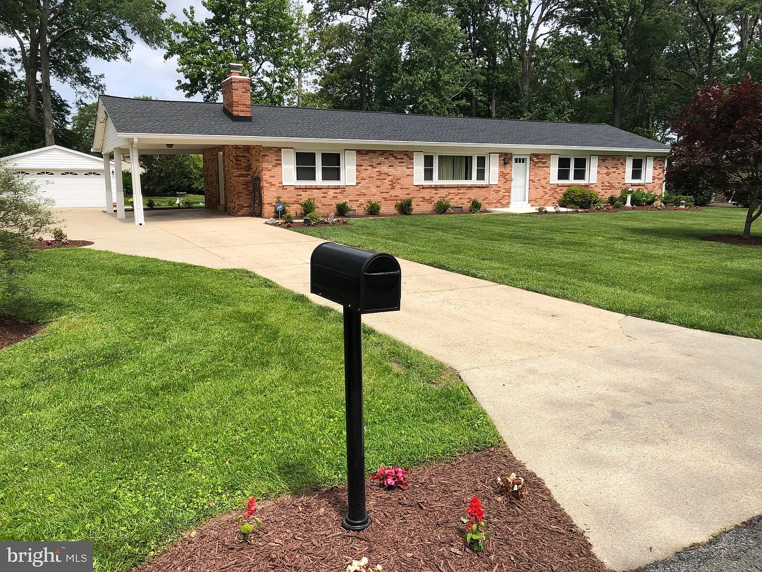 10140 Dogwood Dr photo 1