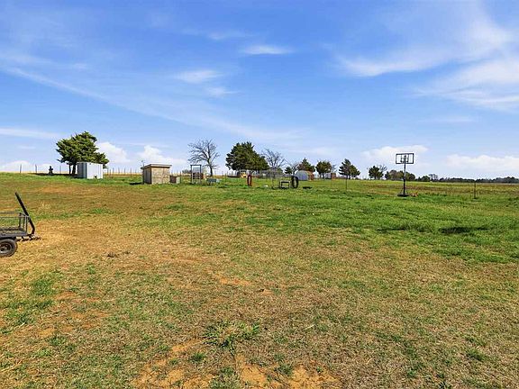 4th image of 2619 S Bethel Rd