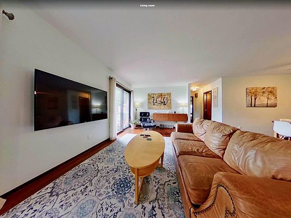 3rd image of 775 Brook Village Dr