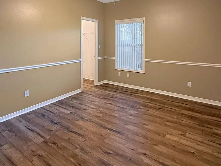 404 Buxton Way — Photo 13
