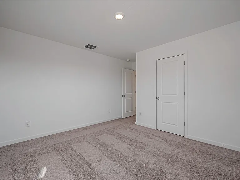 1127 Sugar Dr — Photo 37