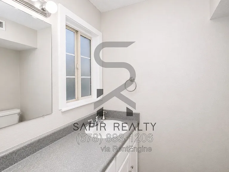 2065 Alison Ct SW #4 — Photo 11