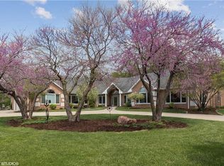 4207 Timberwood Dr, West Des Moines, IA 50265