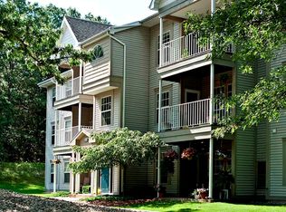 7795 Kenmure Dr APT 9, Portage, MI 49024