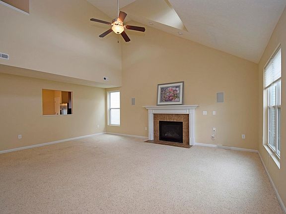 3rd image of 4203 N Yorkshire Sq