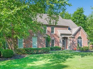 186 Cressingham Ln, Powell, OH