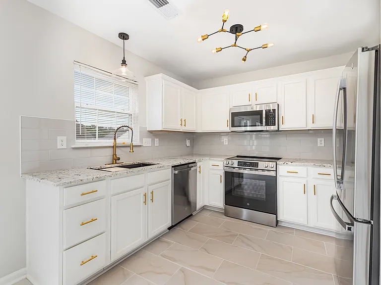 12915 Deaton Hill Dr — Photo 4