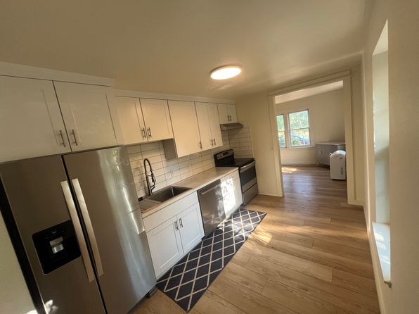 423 NE Emerson Ave #1