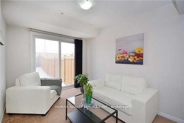 49 Mercedes Rd — Photo 3