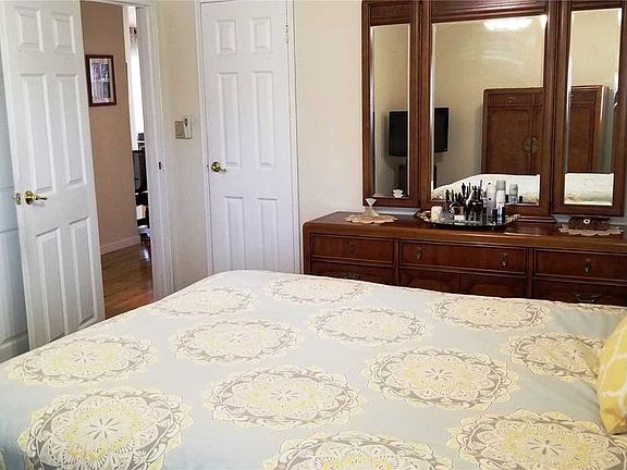 5th image of 50 Joann Ct