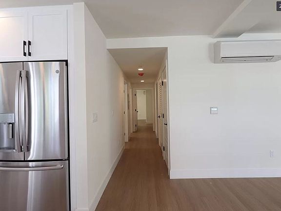 5th image of 1261 Stoner Ave #102