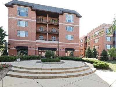 935 Burlington Ave Unit 207, Downers Grove, IL, 60515