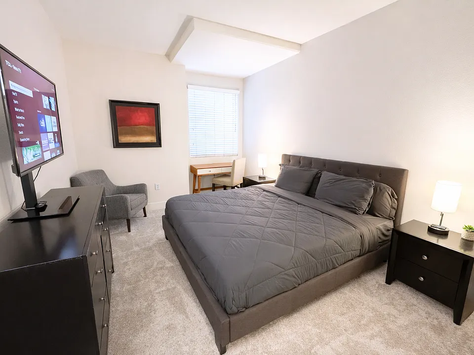 10740 Wilshire Blvd #127