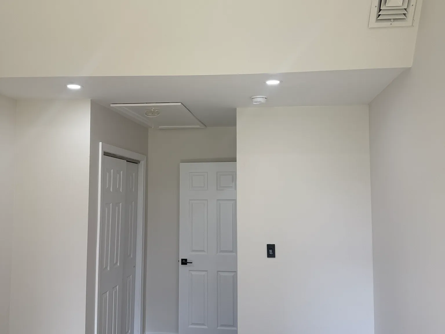 3 bed, 1300 sqft, $3,000 — Photo 1