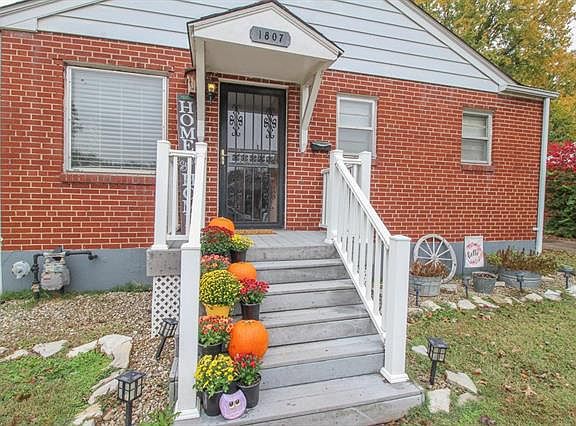2nd image of 1807 Primrose Ave