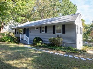21 Ledgewood Dr, Norwalk, CT 06850