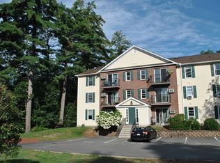 19 Kimberly Dr APT 34, Merrimack, NH 03054