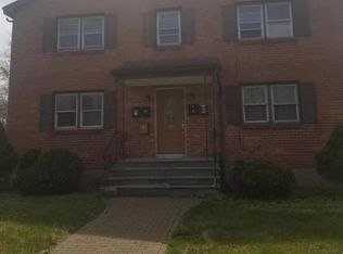 27 Cumberland Dr #2, East Hartford, CT 06118