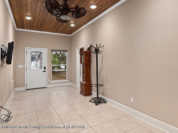 4th image of 108 Pippin St