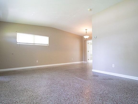 4th image of 310 W Bay St