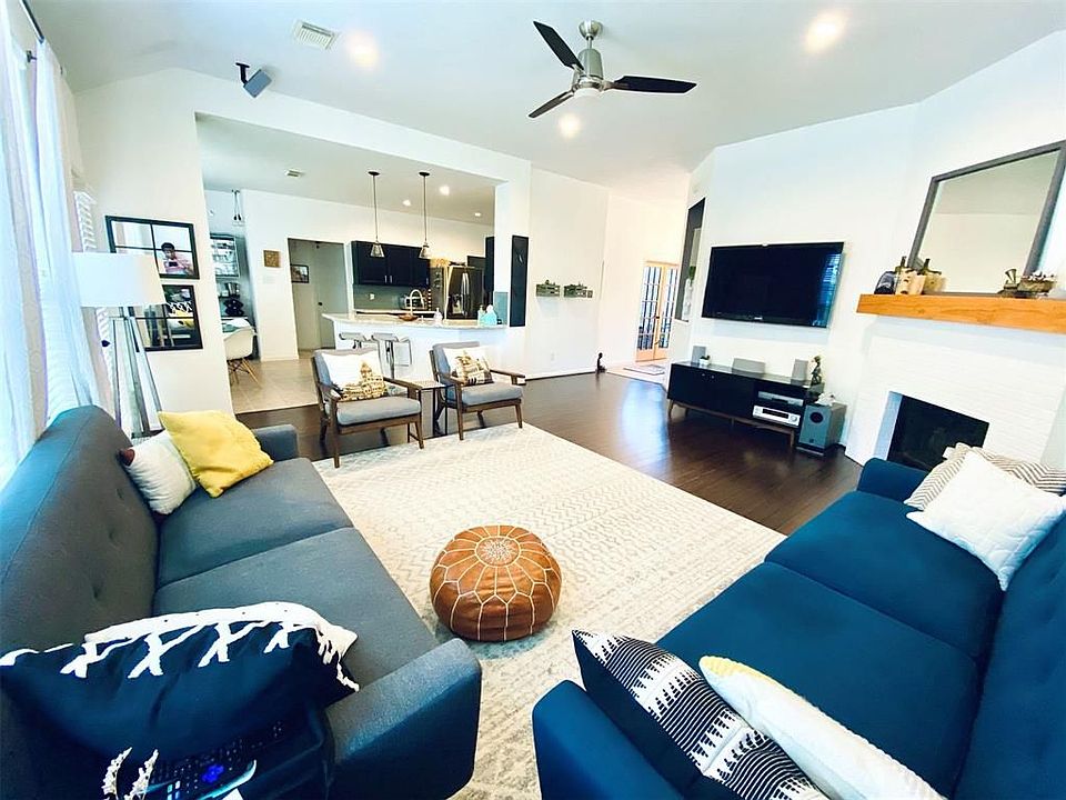 1st image of 16803 Bay Ledge Ct