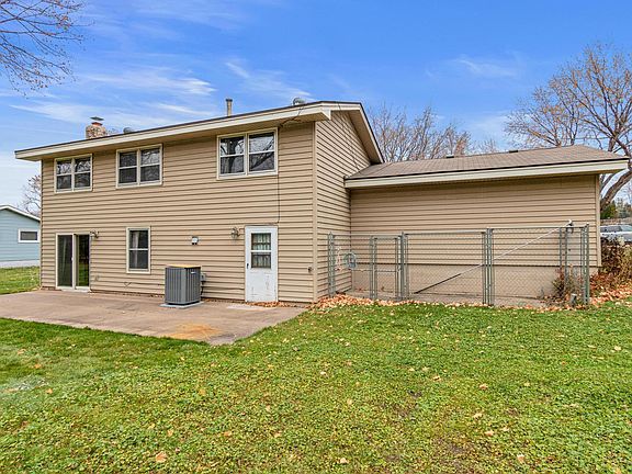 3rd image of 3309 Kent St SW