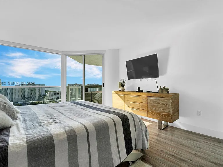 16400 Collins Ave #1944 — Photo 13