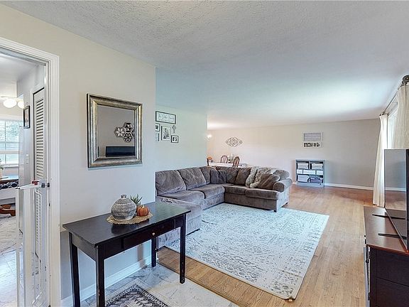 4th image of 11508 Willow Hill Dr