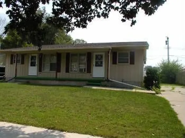 1003 Legrand Dr, Lansing, MI 48910