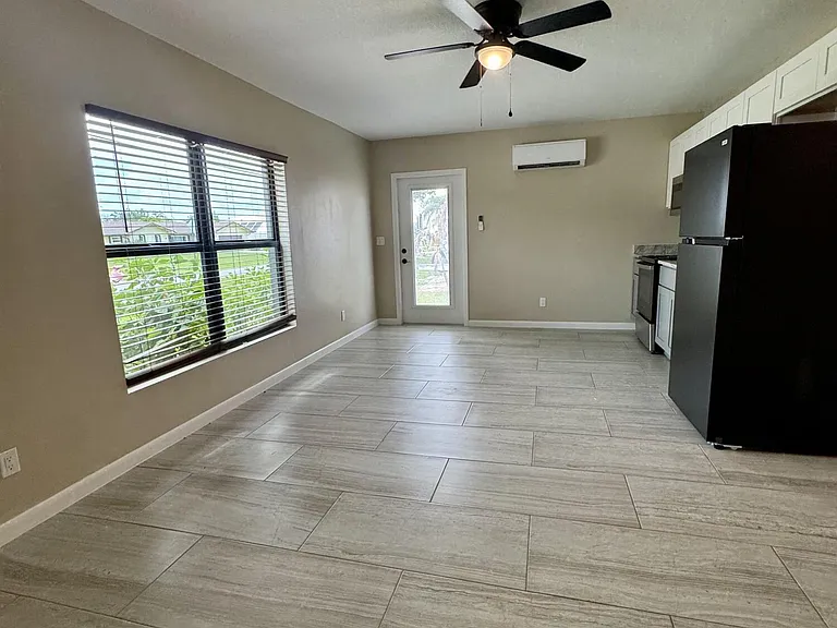 2381 SE Pinero Rd — Photo 6