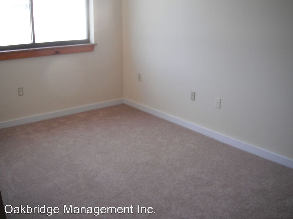 2nd image of 41 Deforest St APT B41