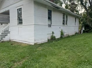 957 W View St, Decatur, IL 62522