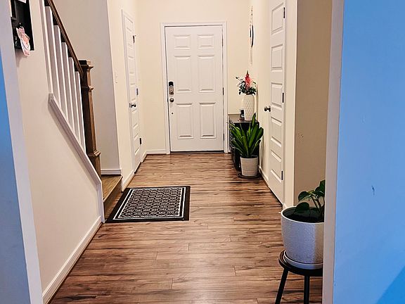 4th image of 4024 Tin Roof Way #1