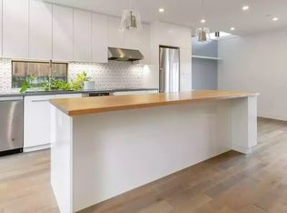 2122 Newport Ave #1B, Vancouver, BC