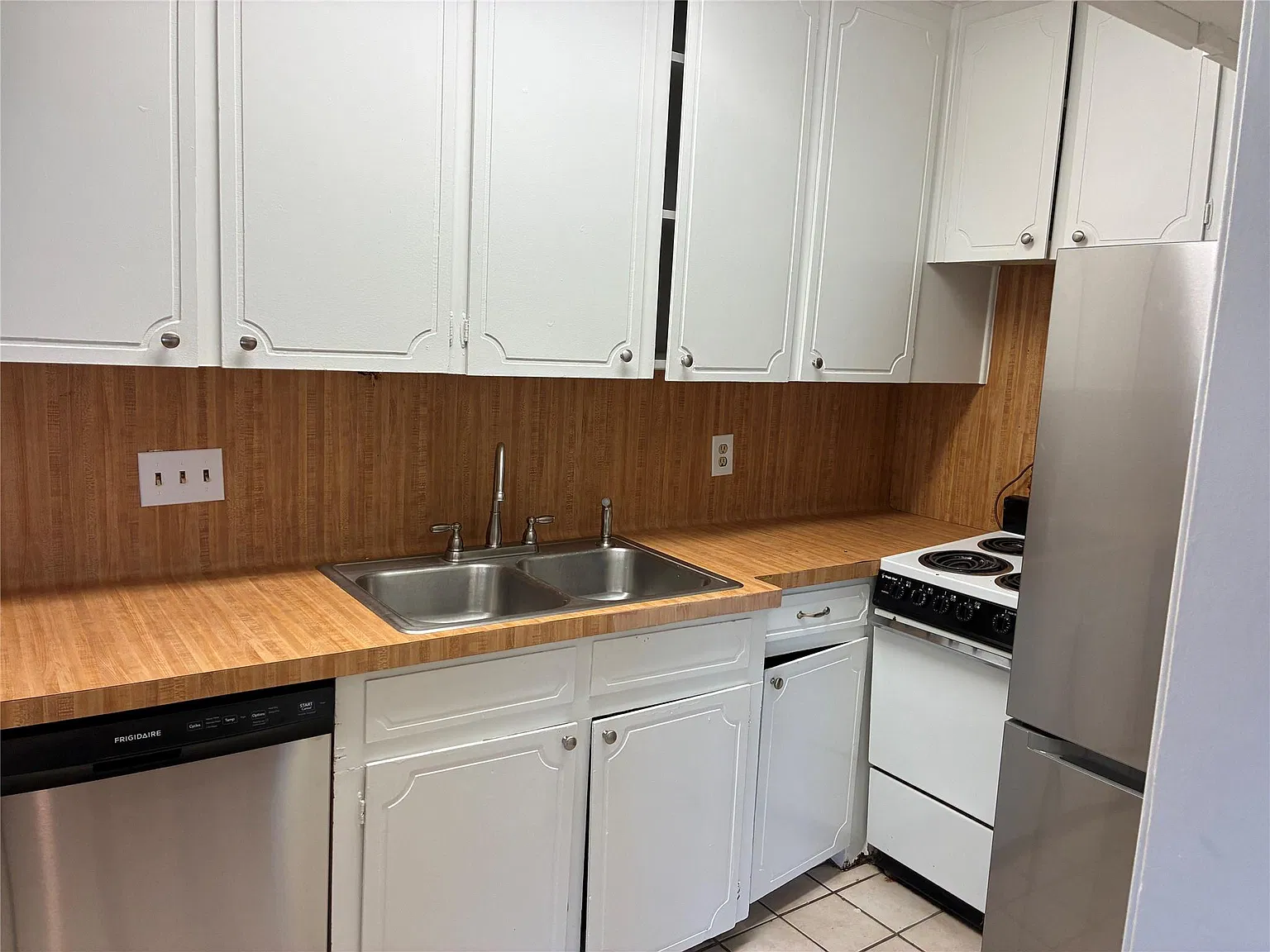2 bed, 1.5 bath, 981 sqft, $1,295 — Photo 4