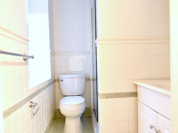 5th image of 612 W 144th St APT A2