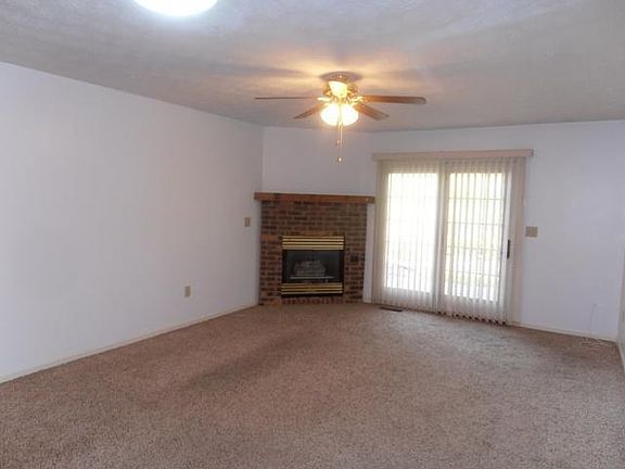 2nd image of 1138 Cymar Dr E