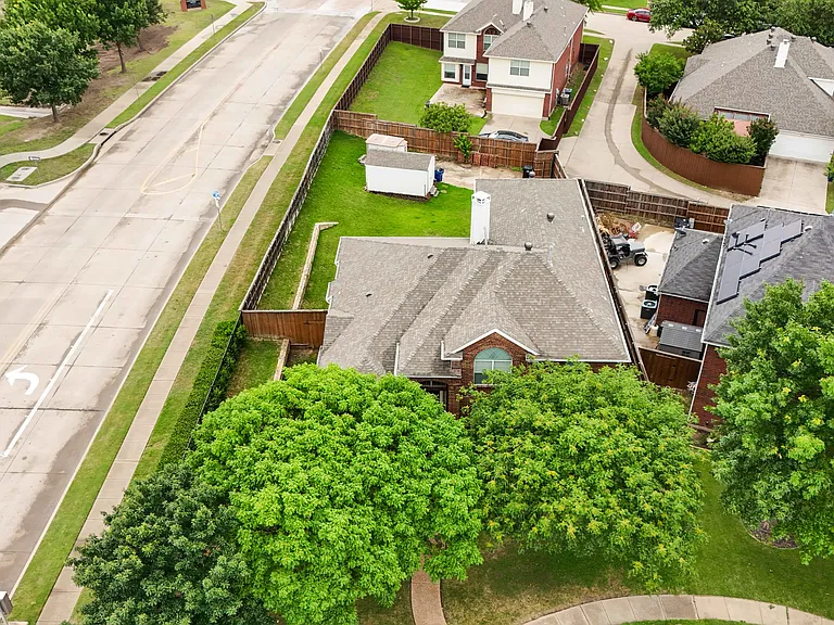 10057 Wyndbrook Dr — Photo 44