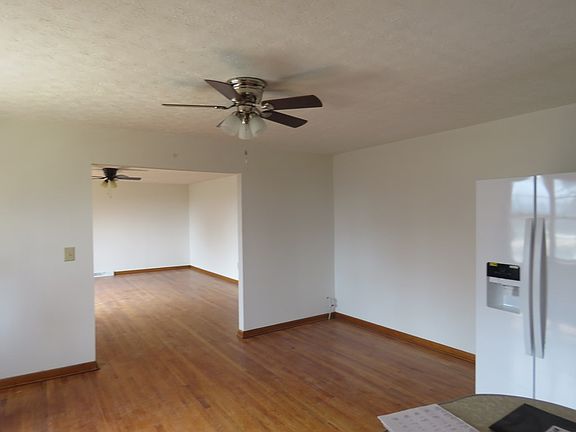 4th image of 2107 Pershing Ave