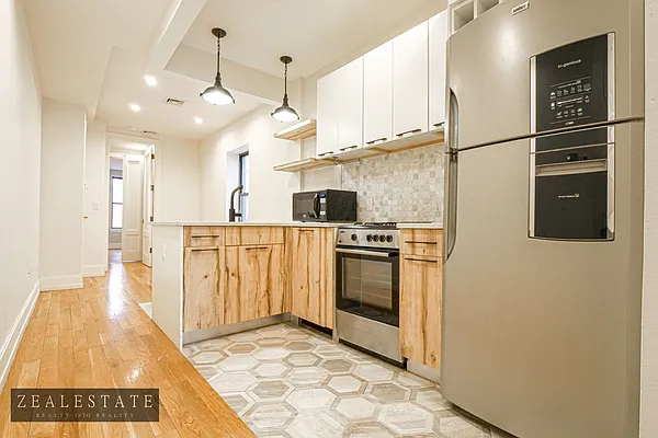 Rented by ZealEstate Group Inc | media 1