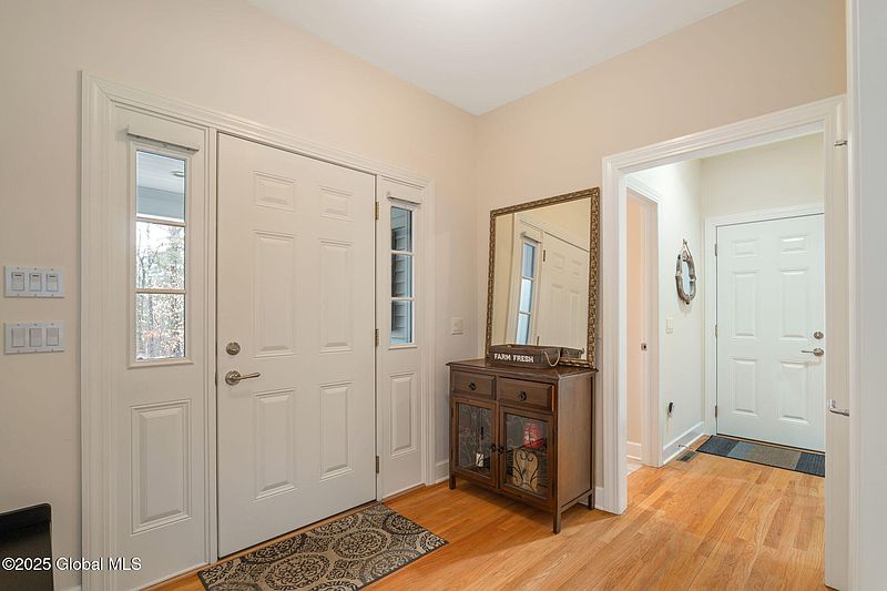 5th image of 231 Potter Road