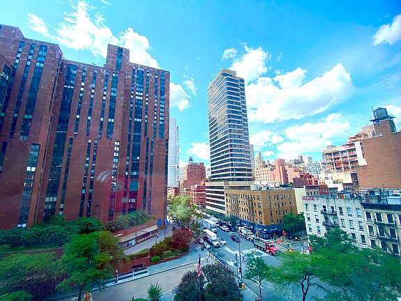 4th image of 1623 3rd Ave APT 9J