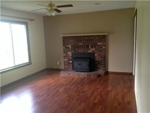 2nd image of 1220 6th St