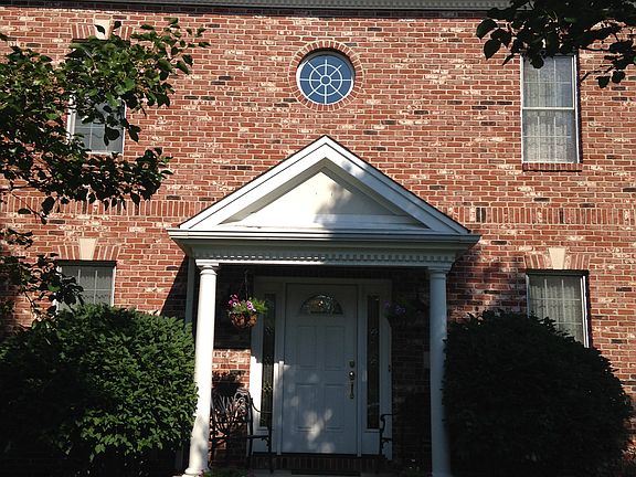 3rd image of 551 Chippewa Ln