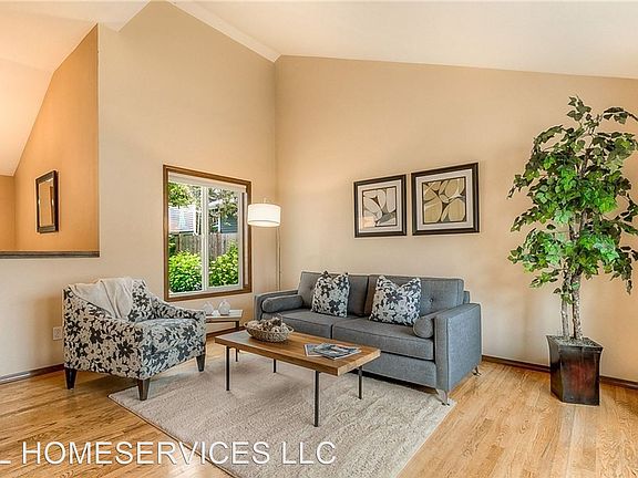 4th image of 22116 NE 9th Pl