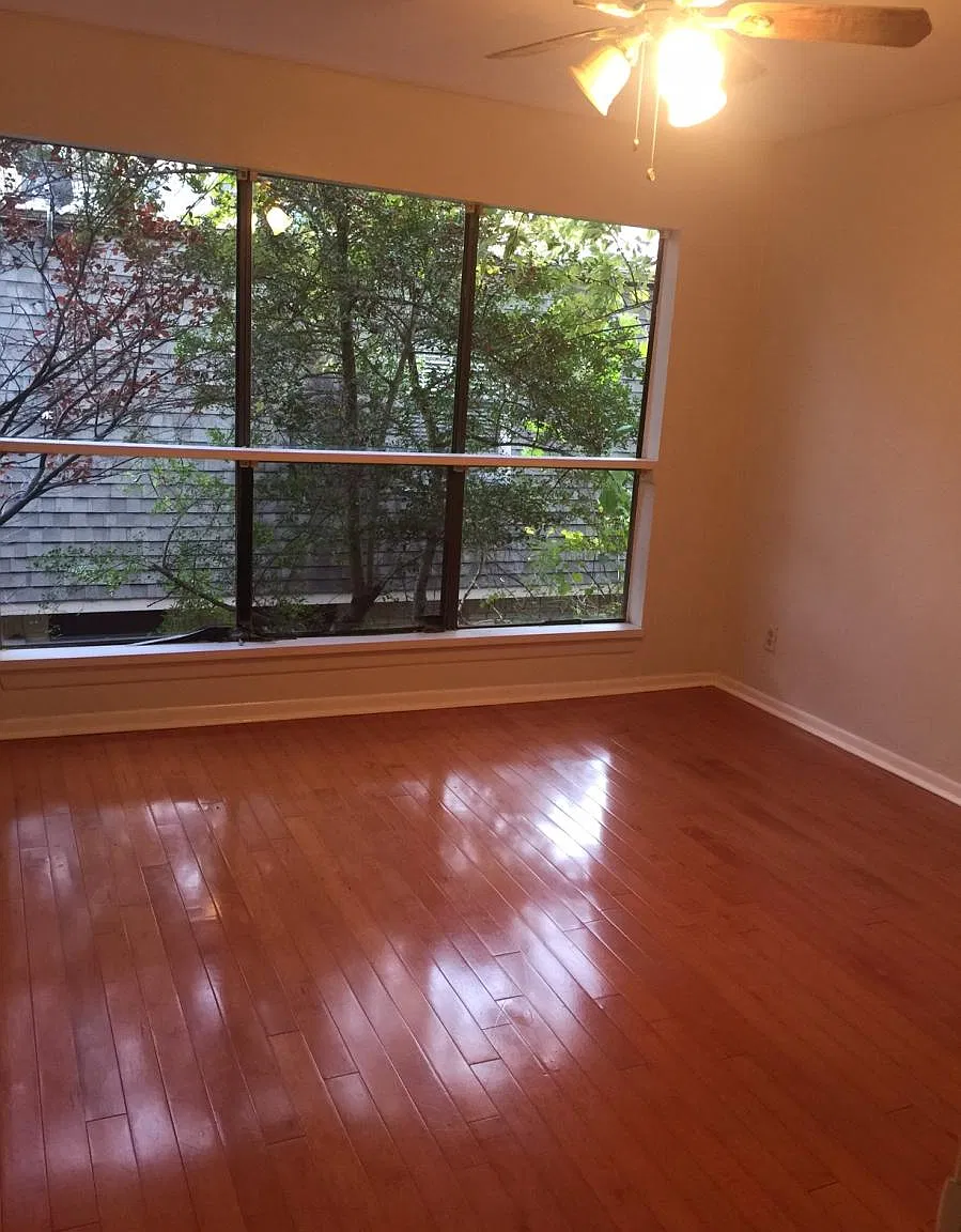 3 bed, 1300 sqft, $2,850 — Photo 2
