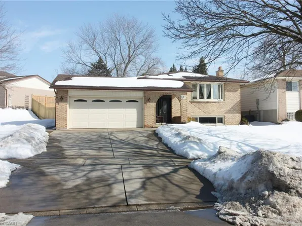 582 Skylark Rd, Waterloo, ON N2V 1B9