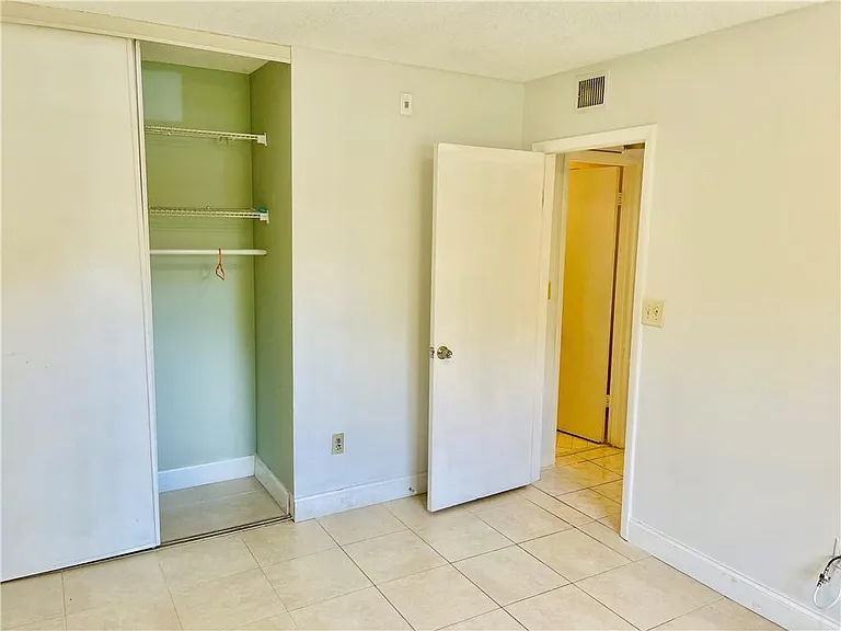 2900 NW 42nd Ave #A103 — Photo 14
